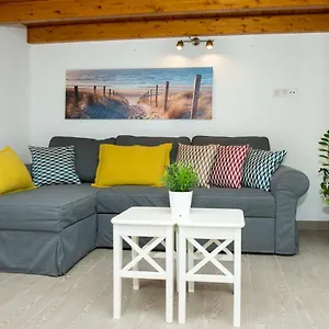  Apartment Famara. Marea
