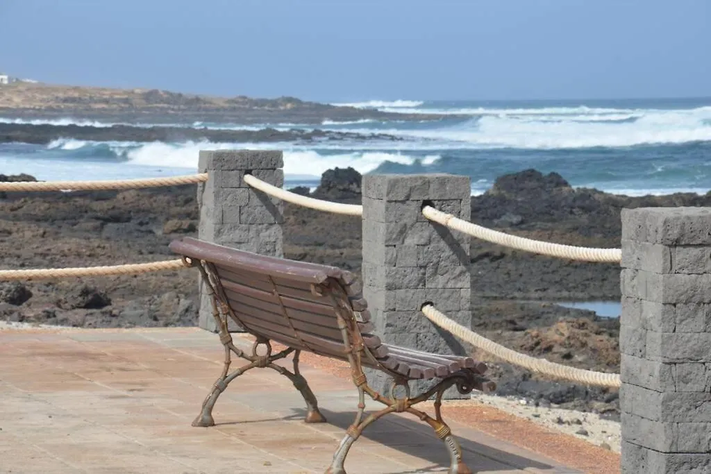 Lanzarote Famara Beach Holiday home