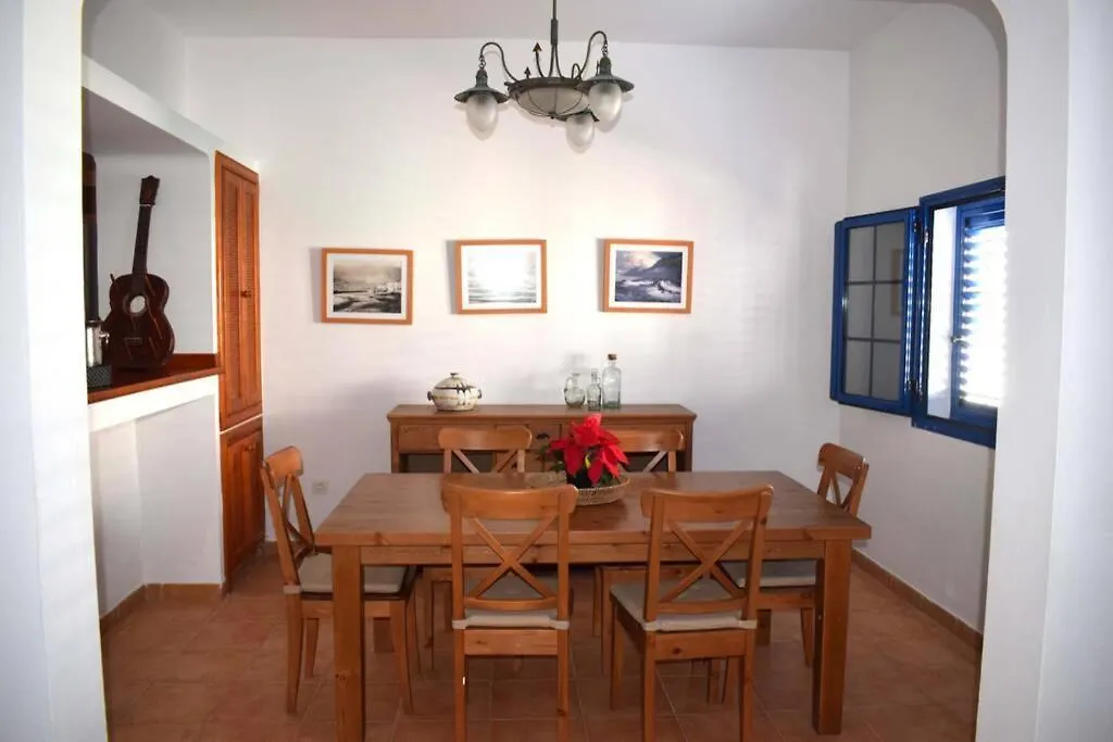 Holiday home Lanzarote Famara Beach